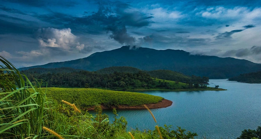 Explore Wayanad’s wildlife, waterfalls, caves, and cultural heritage, perfect for adventurers.